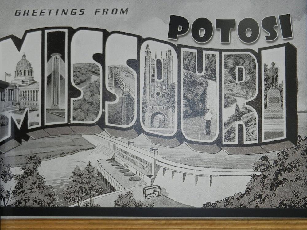 Super 8 By Wyndham Potosi Hotel Exterior photo