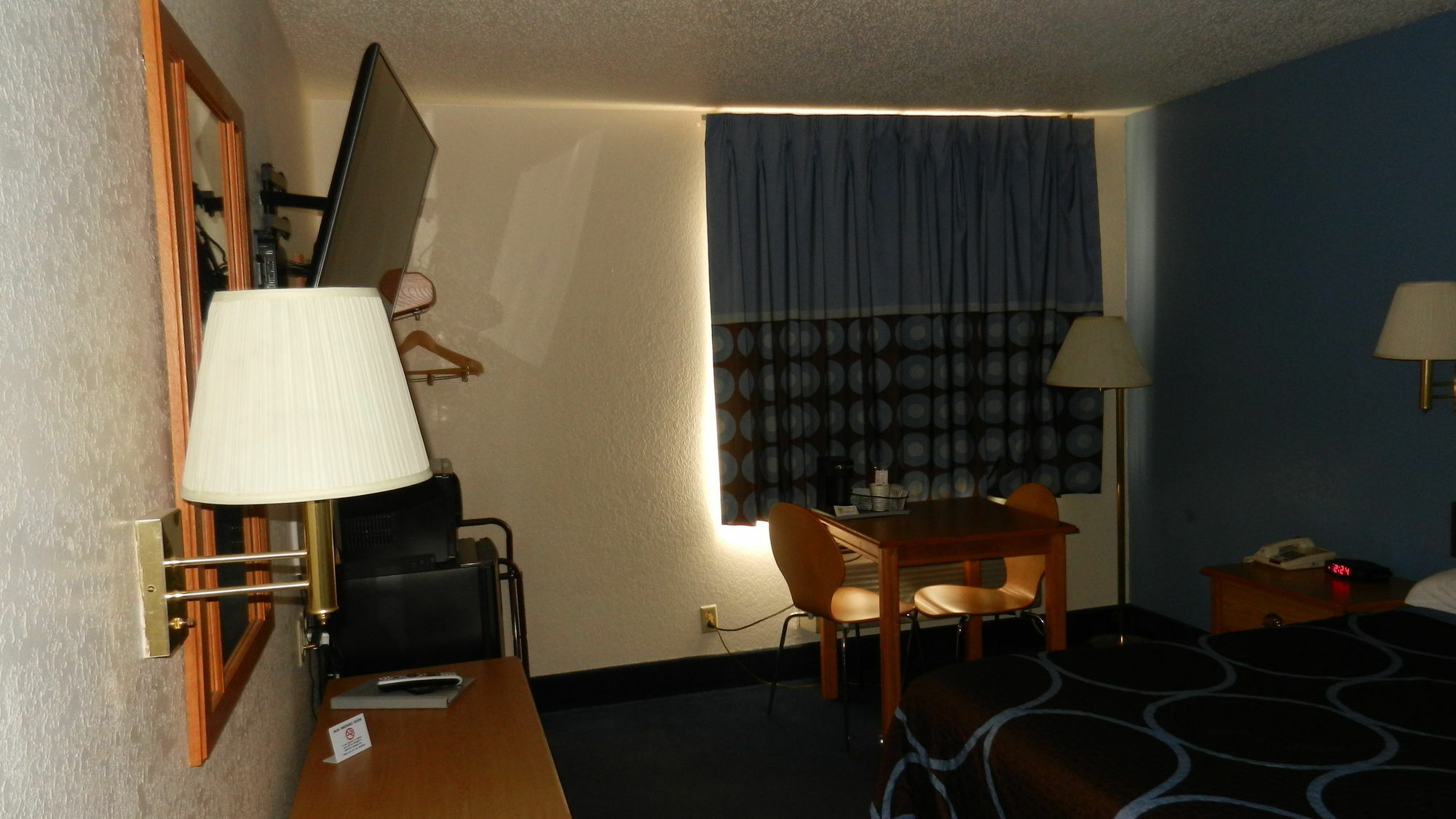 Super 8 By Wyndham Potosi Hotel Exterior photo